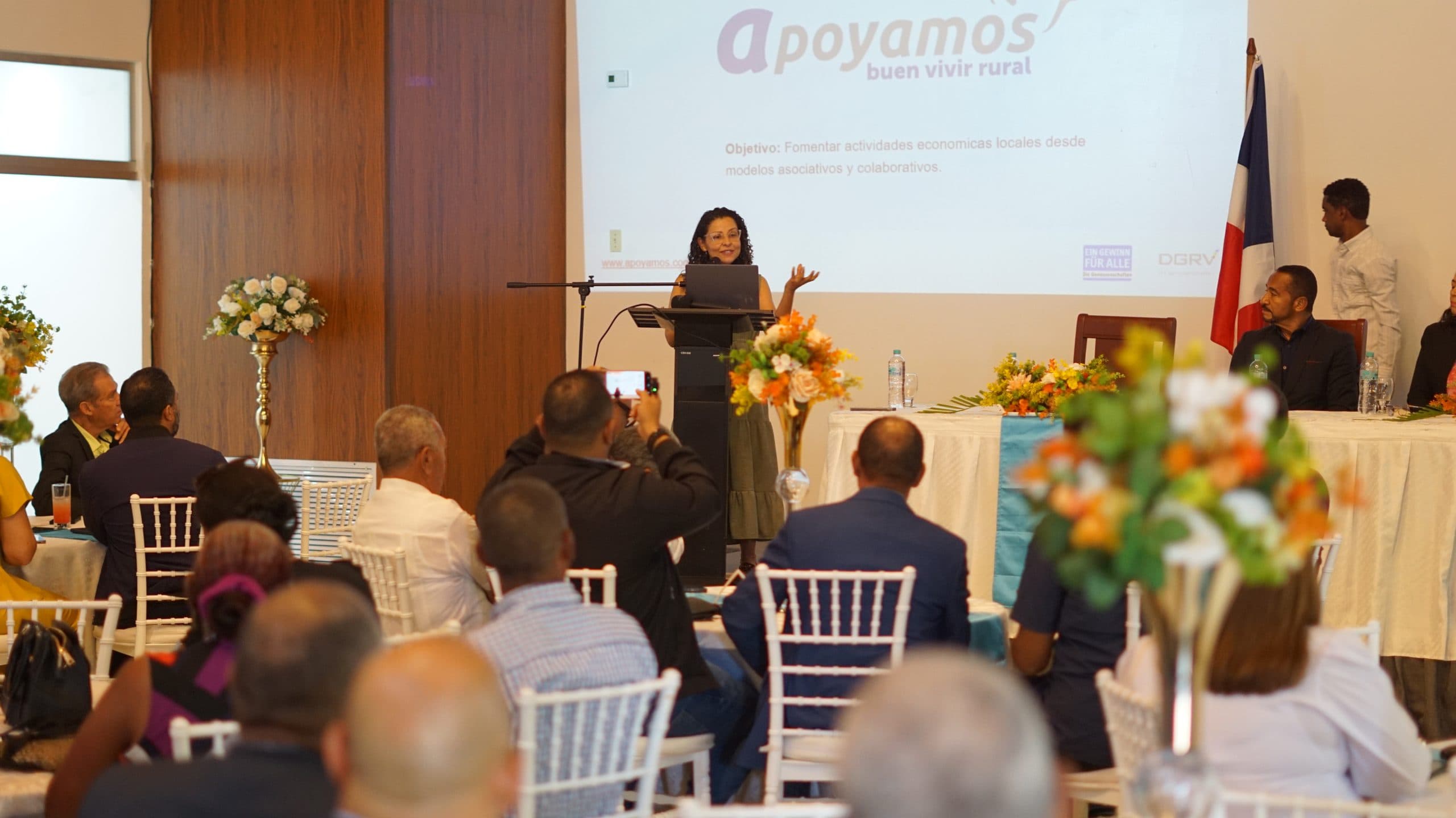 COOPCENTRAL LANZA PROYECTO ¨APOYAMOS¨