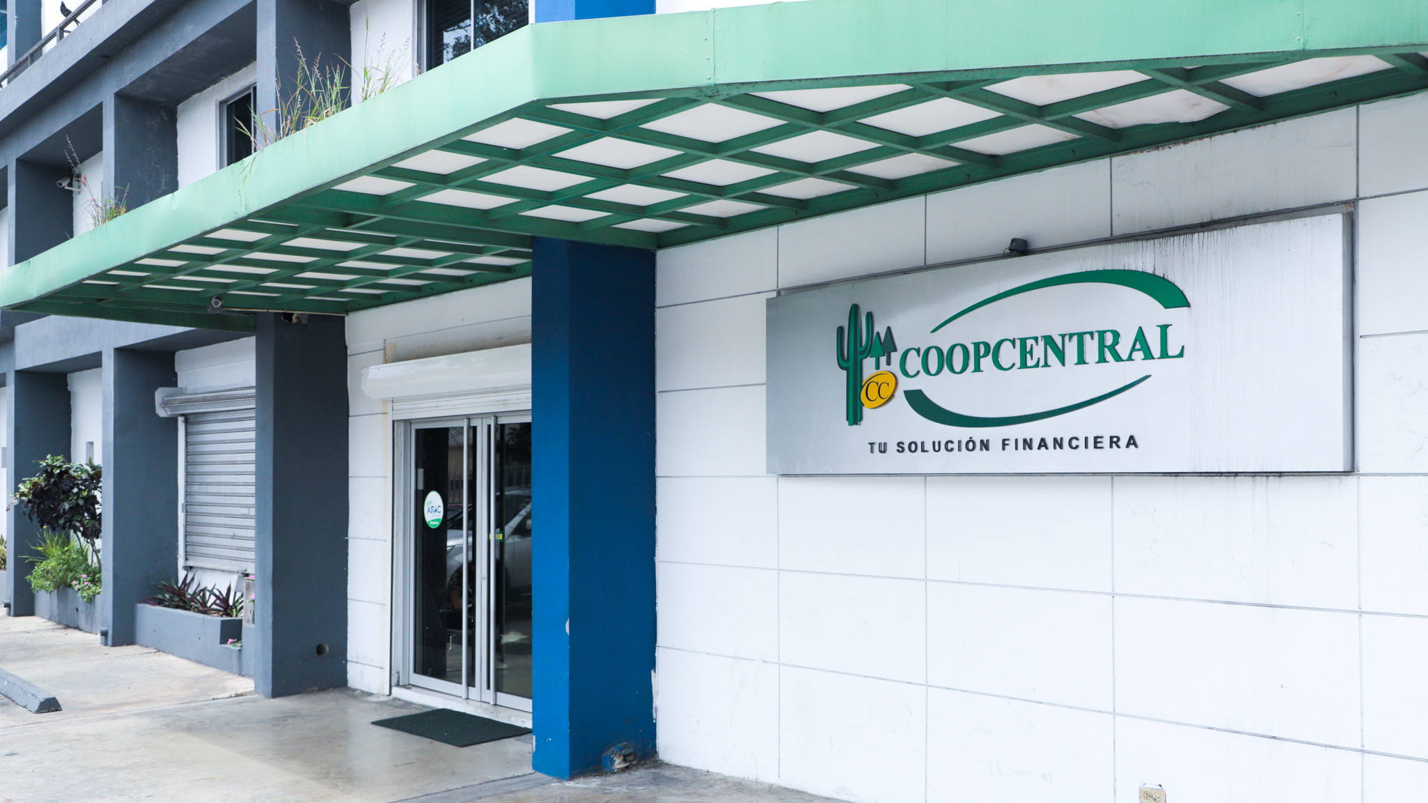 Sucursal Santo Domingo V Centenario - Coopcentral